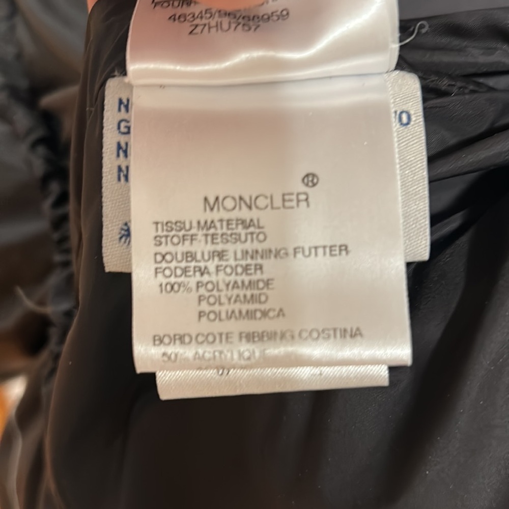 Moncler woman's jacket size 2 - Picture 16 of 16